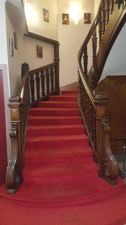 Logis Hotel des Bourbons Montluçon Buitenkant foto